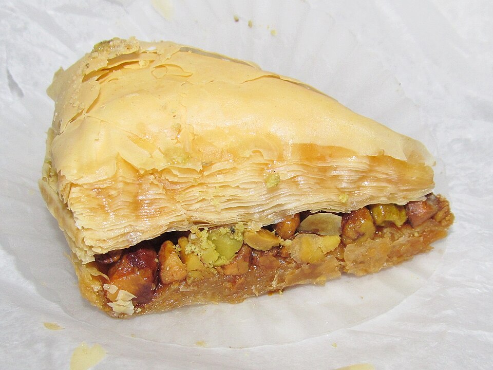 Fıstıklı Baklava mit Antep-Pistazie, klassischer Schnitt